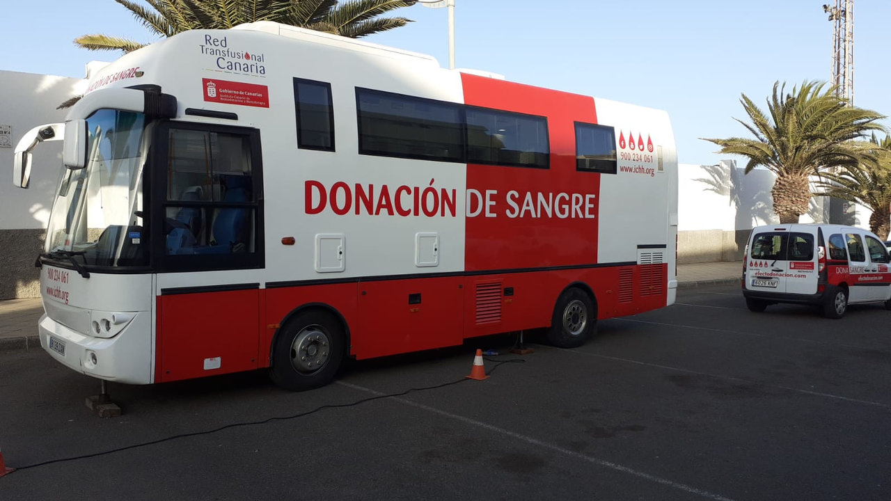 Unidad móvil de donación de sangre del ICHH en Lanzarote.