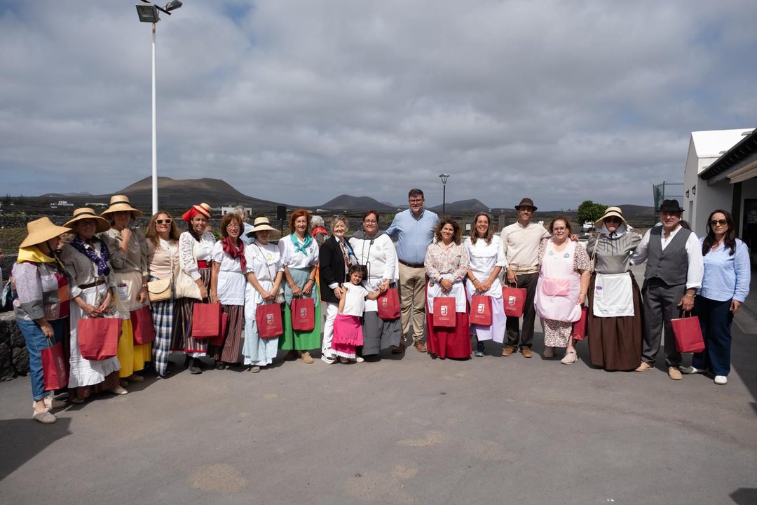 Encuentro escuelas unitarias El Islote.