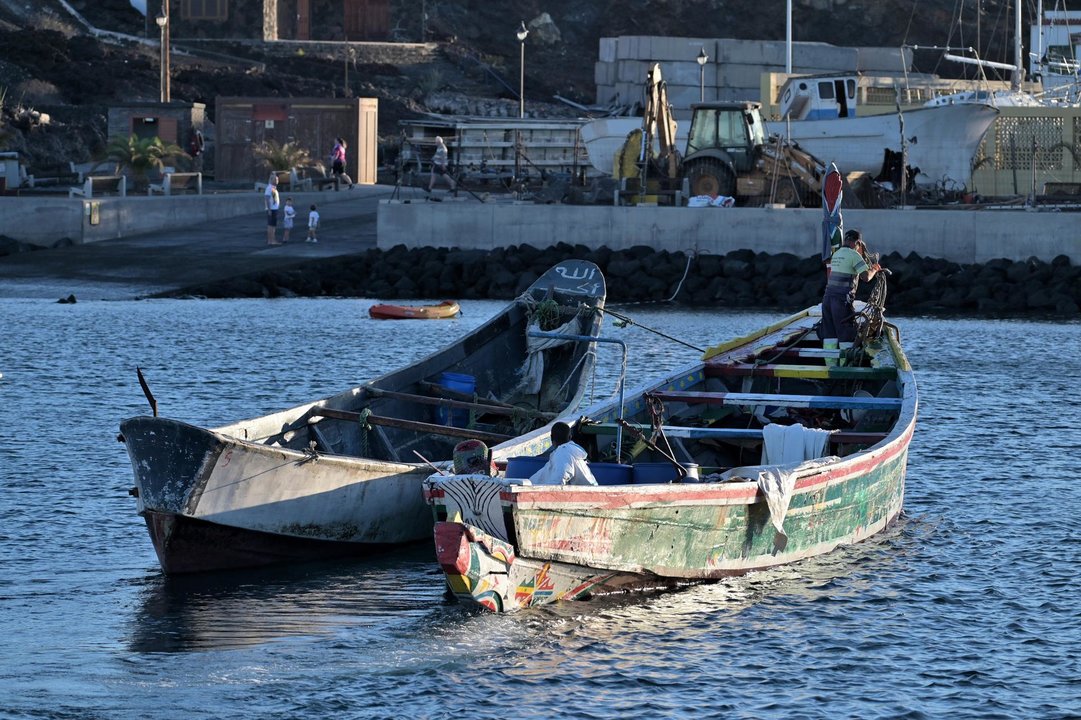 FOTO: EFE. Pateras llegadas al Hierro de madrugada