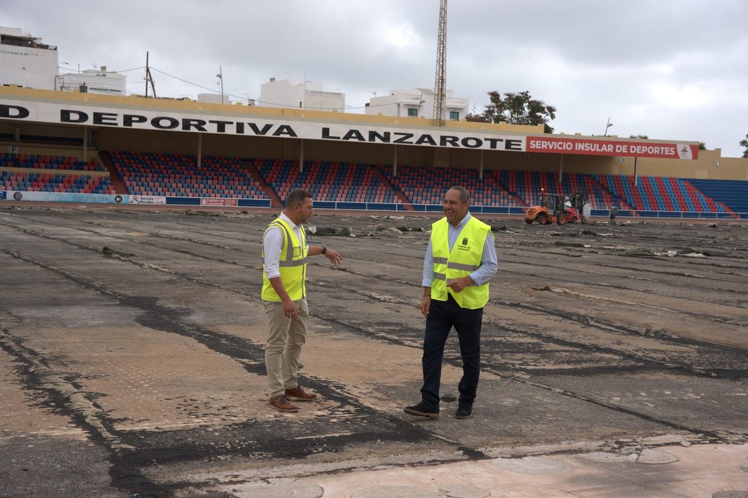 Jacobo Medina y Juan Monzón en la Ciudad Deportiva Lanzarote.